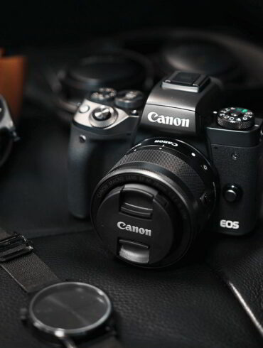 Canon EOS M5 1 Canon EOS M5 1