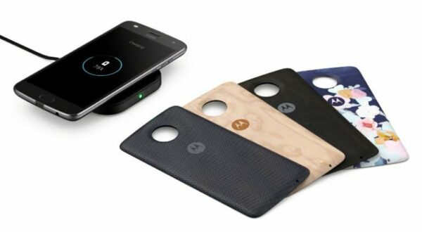 Motorola Umumkan Moto Z2 Play Bersama 4 Moto Mods Baru 28 Moto StyleShell Wireless Charging
