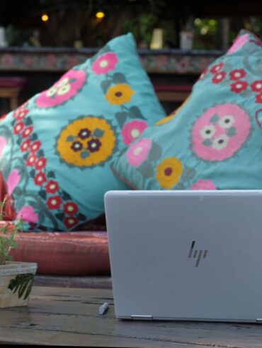 Ingin Tetap Kreatif Saat Bepergian? Pastikan Laptopmu Memiliki Fitur Berikut Ini 46 hp spectre x360 2017