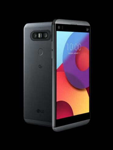 LG Q8