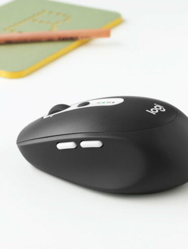 Logitech M585 1 Logitech M585 1