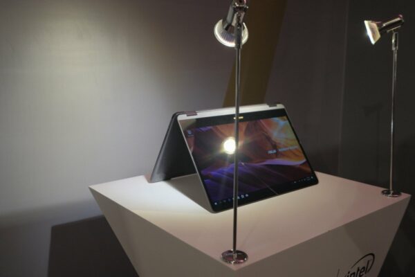 ASUS zenBook Flip S 1 ASUS zenBook Flip S 1