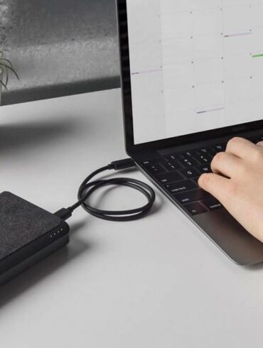Mophie Powerstation XXL 1