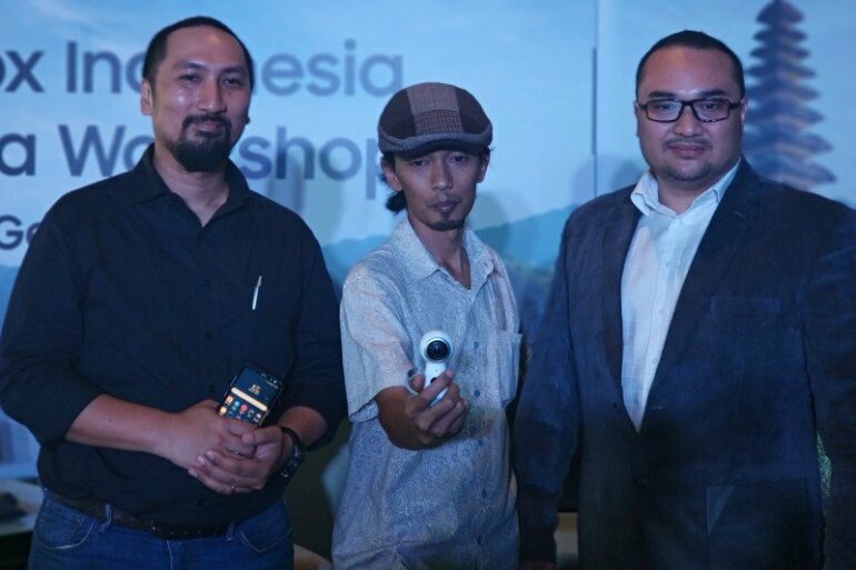 Samsung Gear 360 dan Samsung DeX 5 Samsung Gear 360 dan Samsung DeX 5