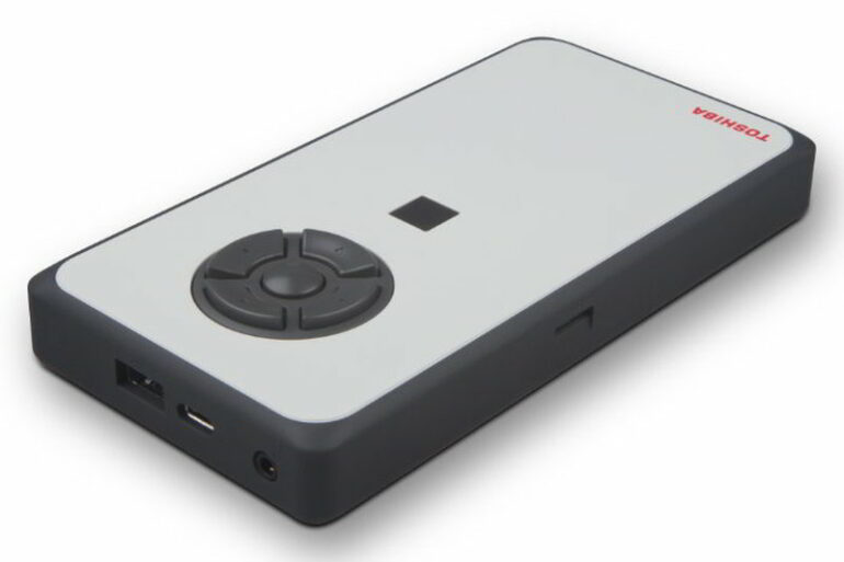 Toshiba DynaEdge: PC Mungil dengan Baterai Isi Ulang 28 Toshiba DynaEdge 1