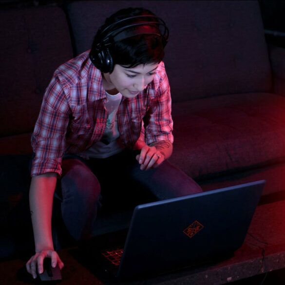 Inilah Kelebihan Layar Monitor dengan Refresh Rate 120Hz untuk Bermain Game di PC 42 hp omen gaming