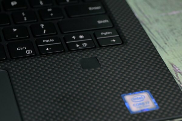 Dell XPS 13 2 in 1 2017 1