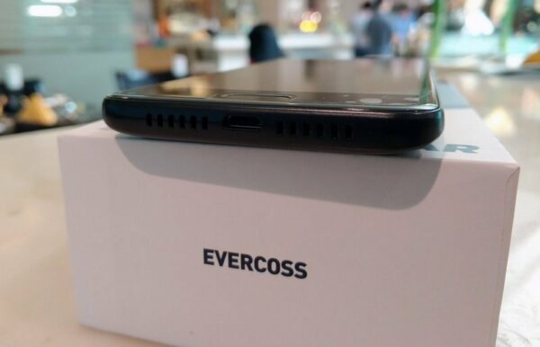 Evercoss Luncurkan Winner Y Star Plus (U50A+), Smartphone Murah dengan Layar Tangguh 24 Evercoss Winner Y Star Plus 2