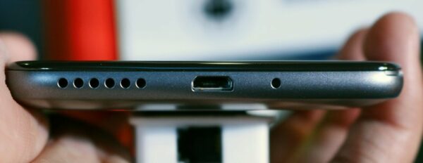 Hands On Moto E4 Plus 6