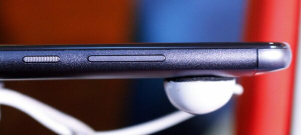 Hands On Moto E4 Plus 7