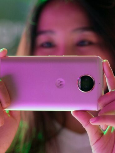 Hands On Moto G5S Plus Indonesia 8