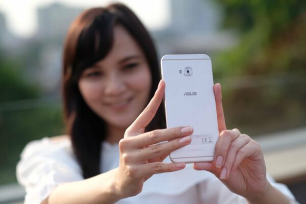 Asus Zenfone 4 Selfie Pro kamera belakang Asus Zenfone 4 Selfie Pro kamera belakang