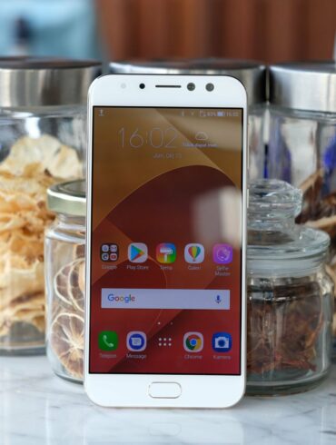 Asus Zenfone 4 Selfie Pro kamera depan