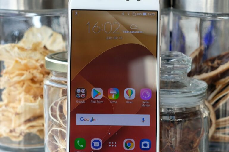 Asus Zenfone 4 Selfie Pro kamera depan