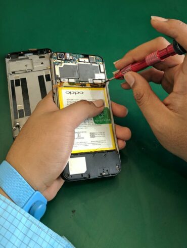 teknisi service centre oppo roxy mas