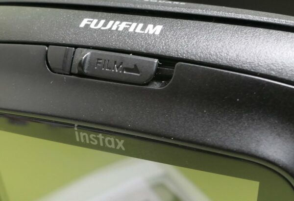 Review Fujifilm Instax Square SQ10: Kamera Instax dengan Konsep Baru 25 Fujifilm Instax Square SQ10 9