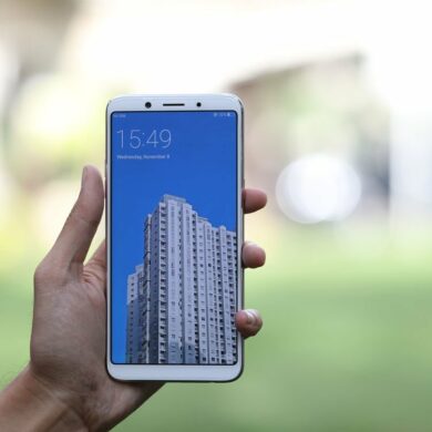 OPPO F5 layar depan OPPO F5 layar depan