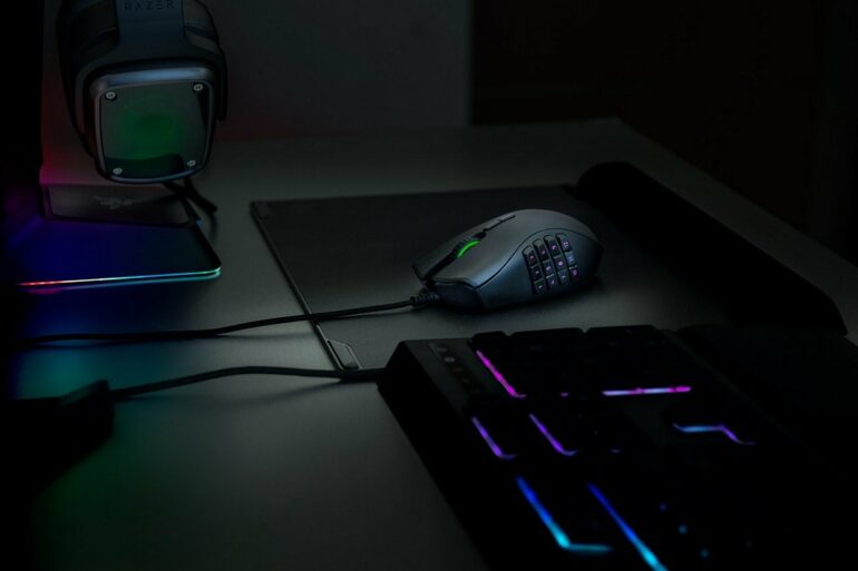 Razer Naga Trinity 2 Razer Naga Trinity 2
