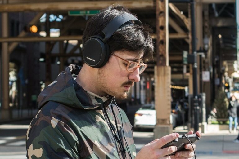 SteelSeries Arctis 3 Bluetooth: Bisa Terhubung dengan Bluetooth dan Kabel Sekaligus 34 SteelSeries Arctis 3 Bluetooth 2