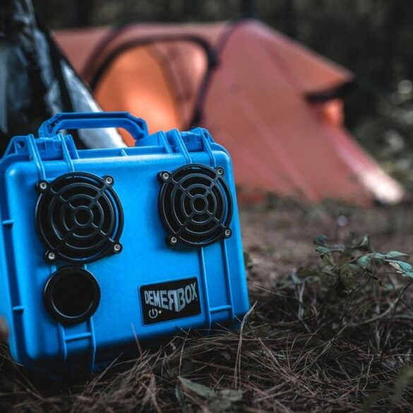 Demerbox: Speaker Portabel Tangguh yang Anti Hancur 35 Demerbox 2