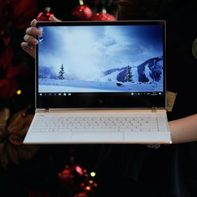 HP Spectre 13 2017 terbuka