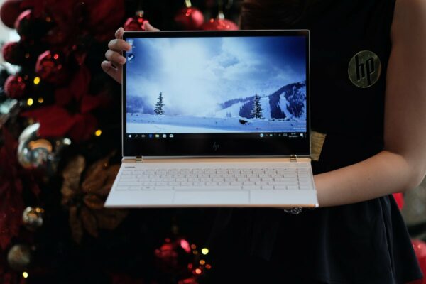 HP Spectre 13 2017 terbuka HP Spectre 13 2017 terbuka