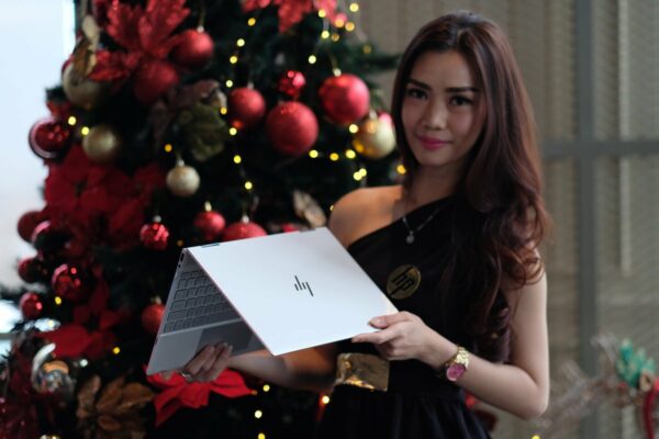 HP Spectre x360 13 open 1 HP Spectre x360 13 open 1