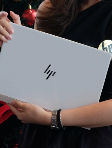 Menyimak 4 Fitur Unggulan HP Spectre 13 (2018), Laptop Ultra Tipis dengan Desain Mewah 34 hp spectre 13 2017 cover