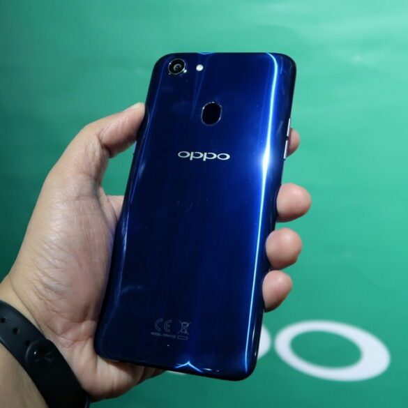 Oppo F5 Dashing Blue Meluncur Awal Februari 2018, Harga 4,2 Juta Rupiah 54 Oppo F5 Dashing Blue 1