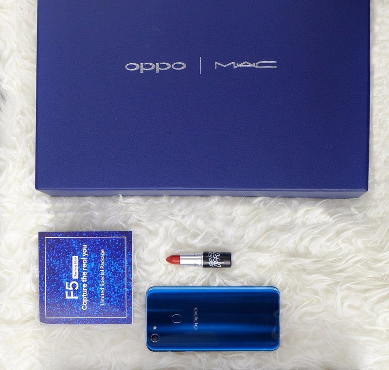 Oppo F5 MAC Limited Special Package