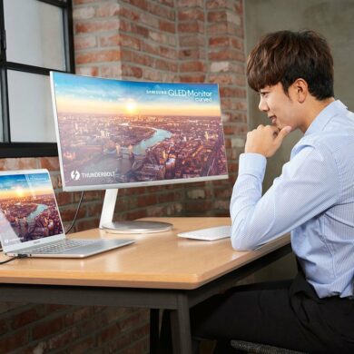 Samsung CJ791 QLED 2