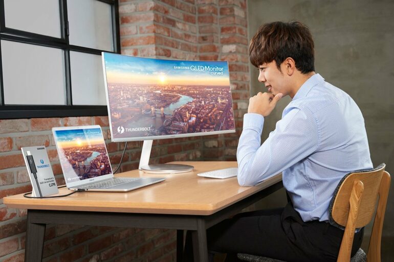 Samsung CJ791 QLED 2