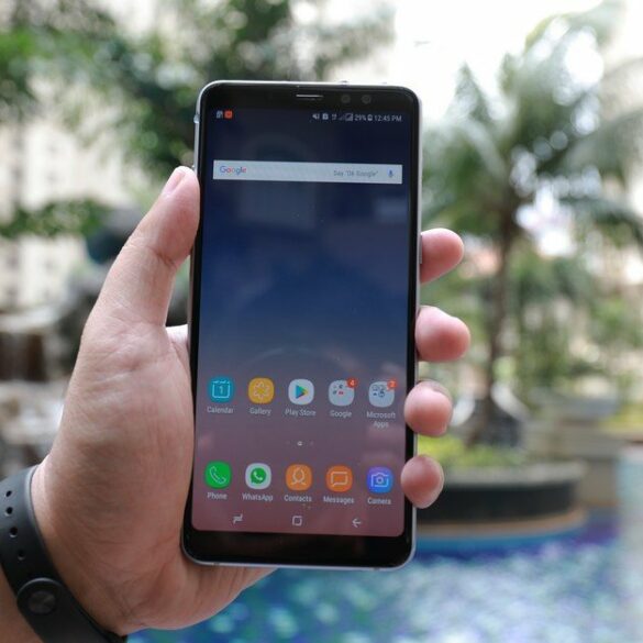 Review Samsung Galaxy A8+: Smartphone Premium dengan Kamera Selfie Ganda dan Infinity Display 19 Samsung Galaxy A8 5
