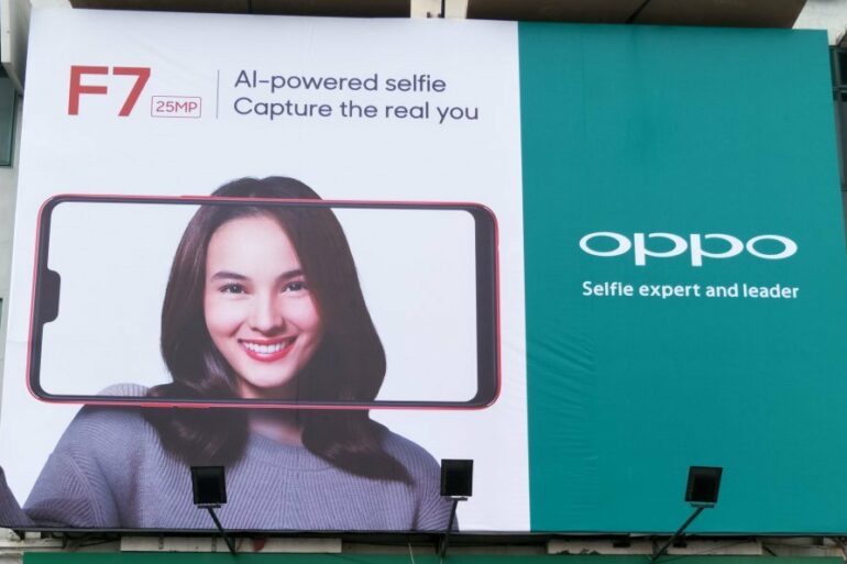 Billboard OPPO F7