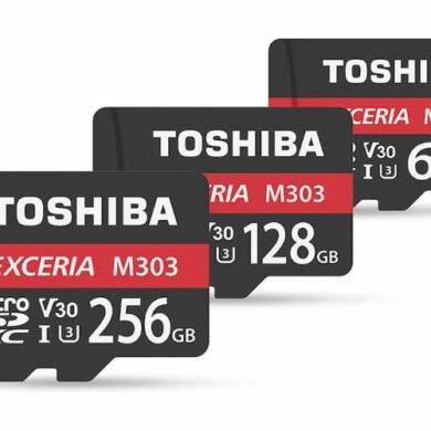 Toshiba EXCERIA M303 1