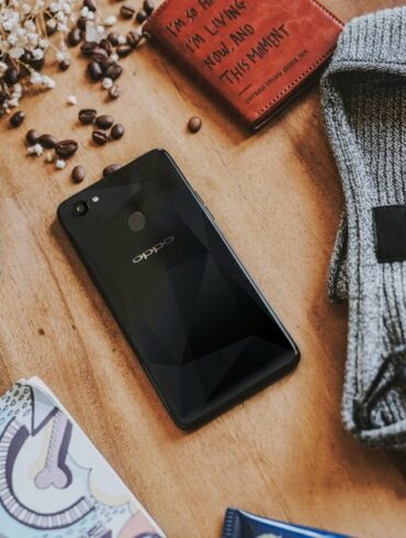 F7 Diamond Black Lifestyle F7 Diamond Black Lifestyle