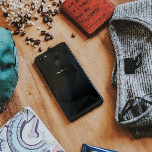 F7 Diamond Black Lifestyle