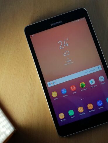 Review Samsung Galaxy Tab A (2017): Tablet 4G 8 Inci dengan Baterai 5000 mAh 70 Samsung Galaxy Tab A 2017 7