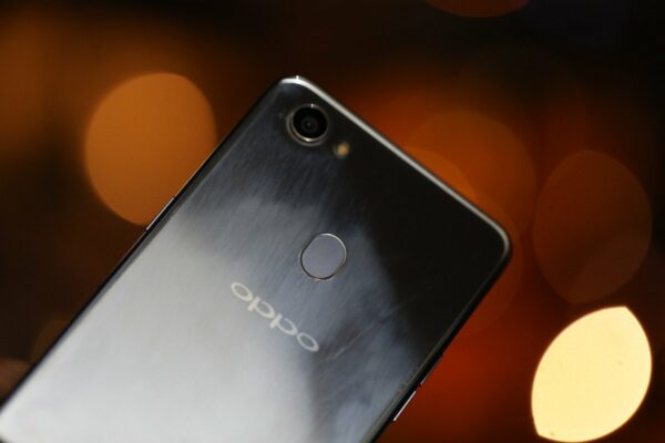 oppo f7 belakang smudge