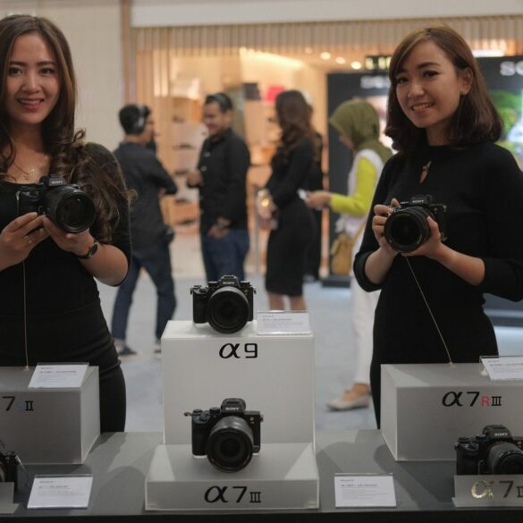 Sony Pasarkan Kamera Mirrorless Full-frame Terbarunya, A7 III, Mulai dari 29 Juta Rupiah 19 sony a7iii launch