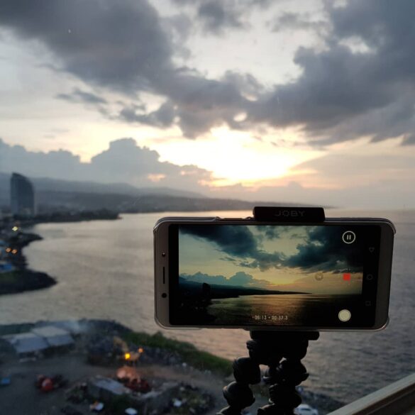 Tip & Trik: Membuat Video Timelapse Keren dengan OPPO F5 dan OPPO A83 26 tripod oppo