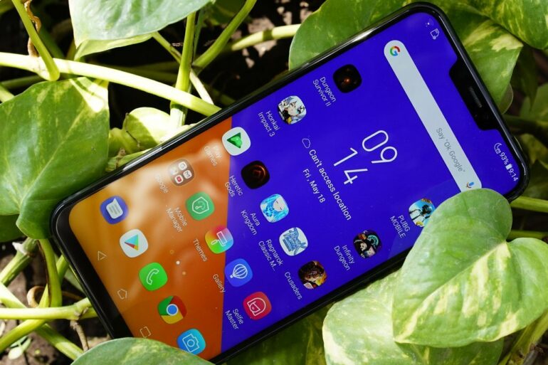 ASUS ZenFone 5 tampak depan ASUS ZenFone 5 tampak depan