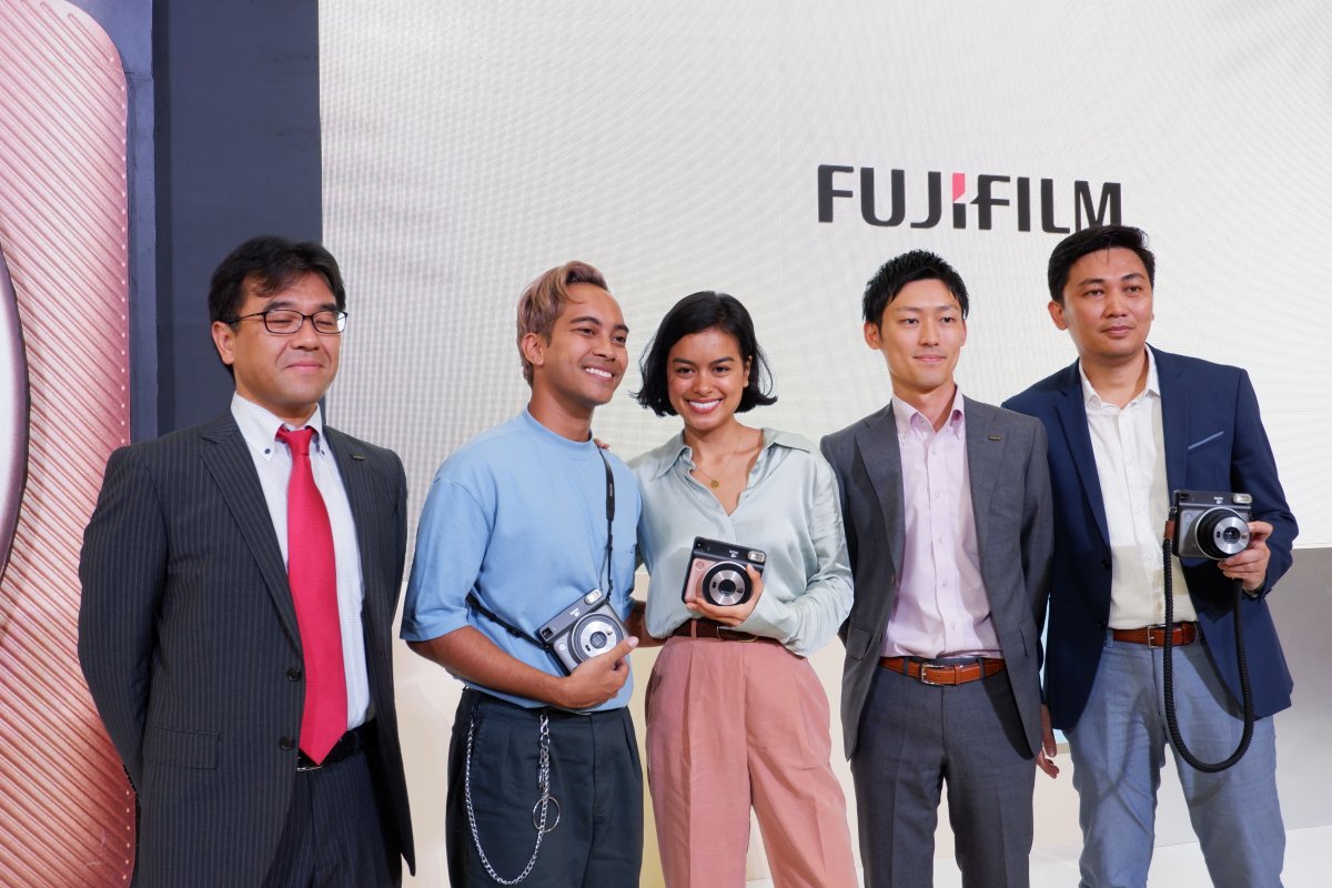 Fujifilm SQ6 1