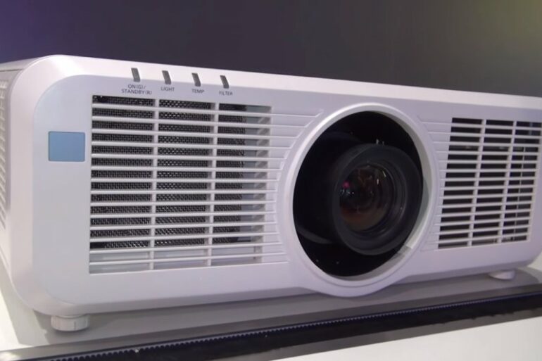 Panasonic PT MZ670 001