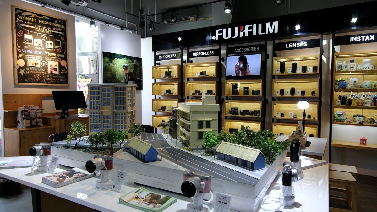 fujifilm corner 8