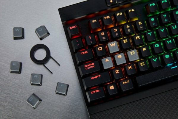 Corsair K70 RGB MK.2, Keyboard Gaming Mekanikal Yang Indah Dengan Opsi 5 Jenis Switch 30 Corsair K70 RGB MK2 003c