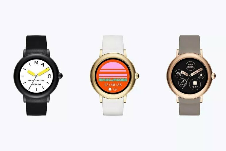 Marc Jacobs Riley Touchscreen 1