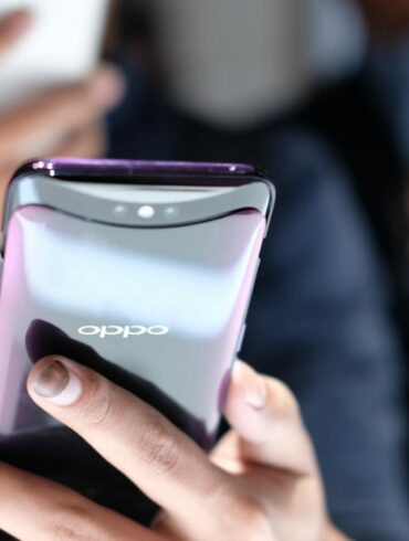 Oppo Resmi Umumkan Find X, Smartphone Flagship dengan Tiga Kamera Pop-up 30 Oppo Find X 1