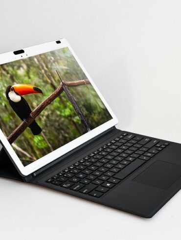The Qualcomm Snapdragon 850 Mobile Compute Platform Reference Design An... The Qualcomm Snapdragon 850 Mobile Compute Platform Reference Design An...