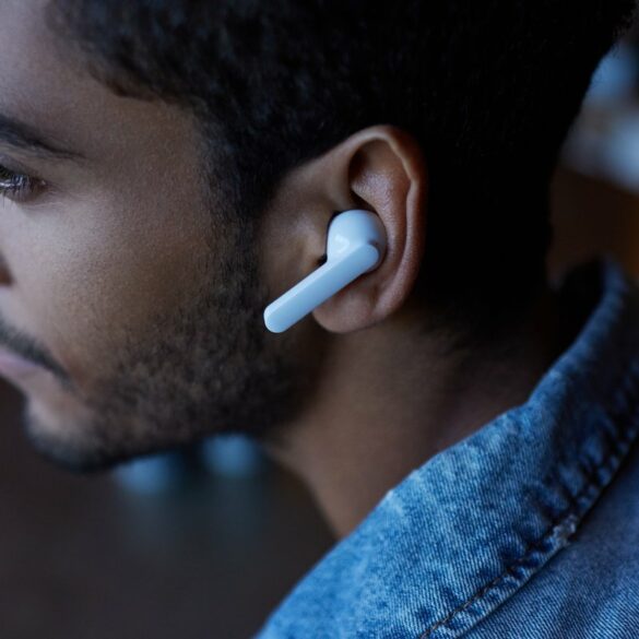 TicPods Free Interactive: Earphone Wireless Tahan Air dengan Kendali Intuitif, Penantang Apple AirPods 37 TicPods Free Interactive 1